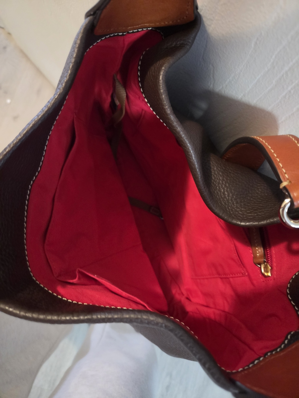 D&B Women’s Brown Leather Shoulder Bag with Red Interior